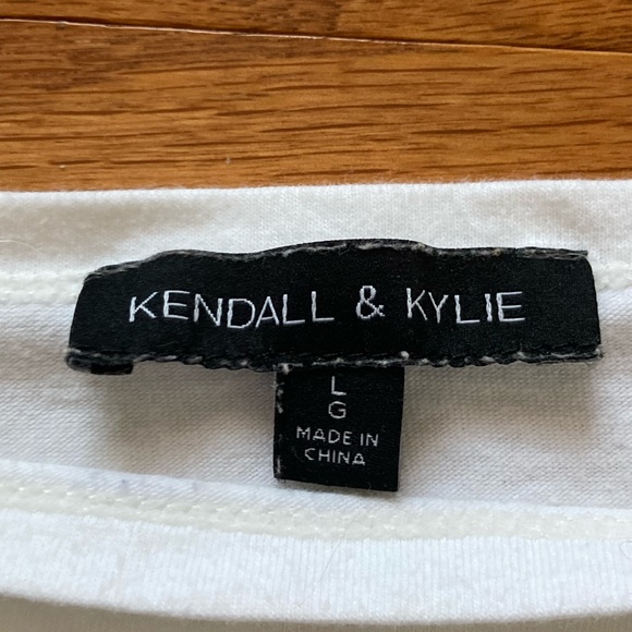 Kendall & Kylie off the shoulder crop top - Picture 2 of 3